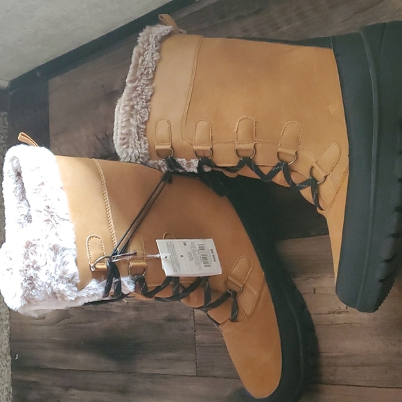 Winter boot - Picture 2 of 6